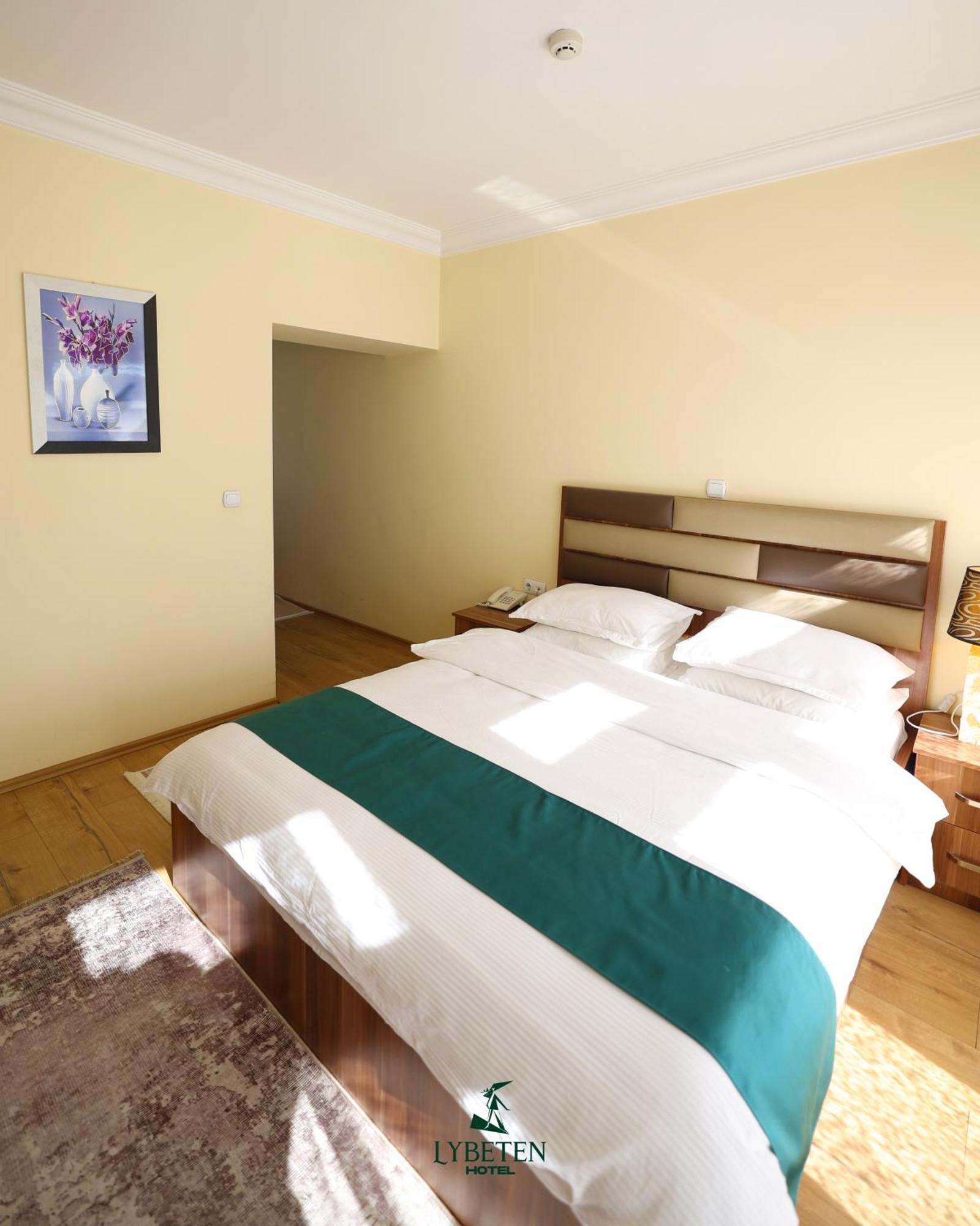 Hotel Lybeten Ferizaj Exterior photo